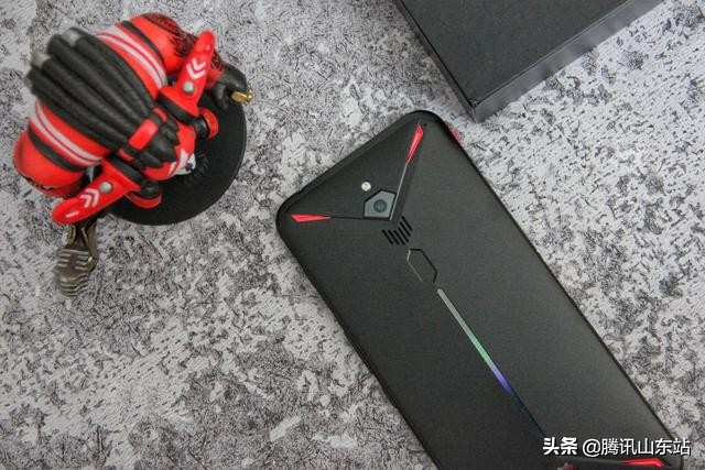 红魔3测评使命召唤,红魔3s御风超神