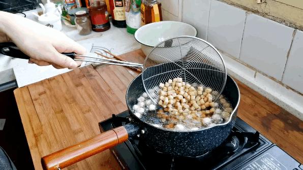 二月二零食棋子豆的家常做法,棋子豆怎么炒比较酥