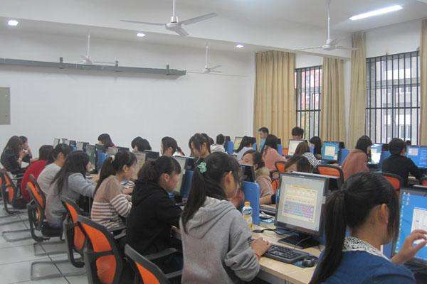 回忆曾经8090后学校常玩的游戏,那些年我们一起玩的密室