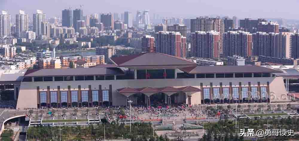 中国有两个火车站:火车直达所有省会城市,没有北京站