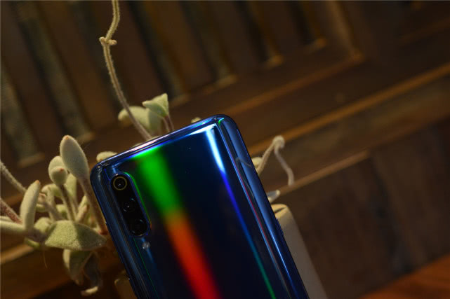 同样线下店:小米与OPPO、vivo的营业方式有质的不同