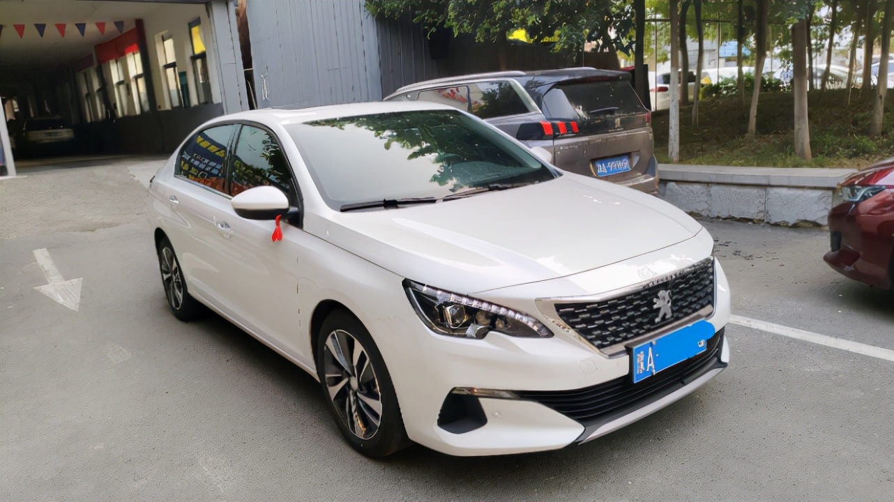 10款标致4081.6手动挡真实油耗,降价也卖不动的车