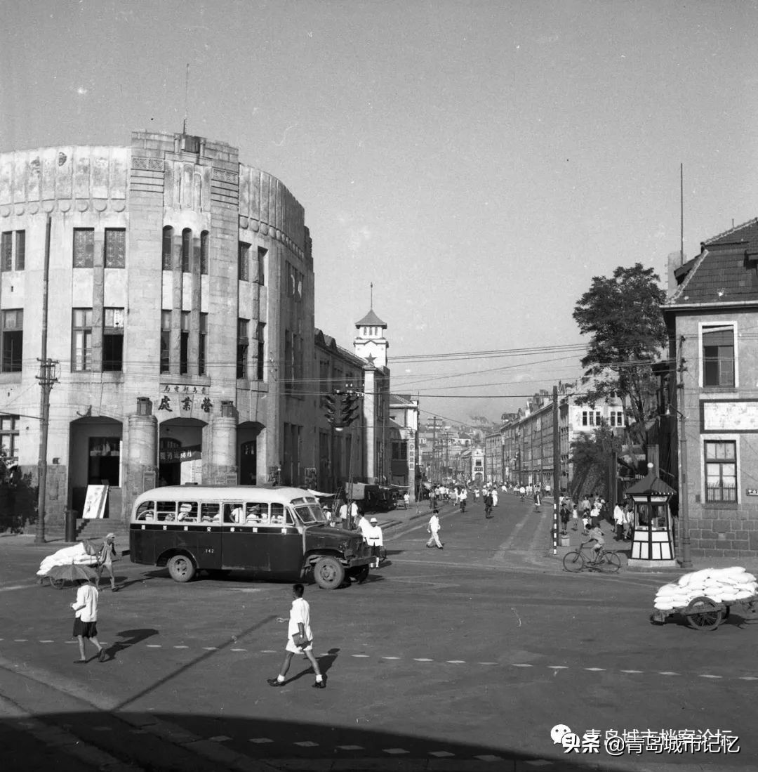 找寻老街里的老字号，珍贵旧影中的城市记忆