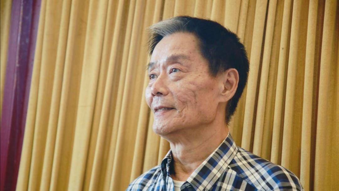 巅峰时期成龙和李小龙谁厉害,成龙谈李小龙功夫大师