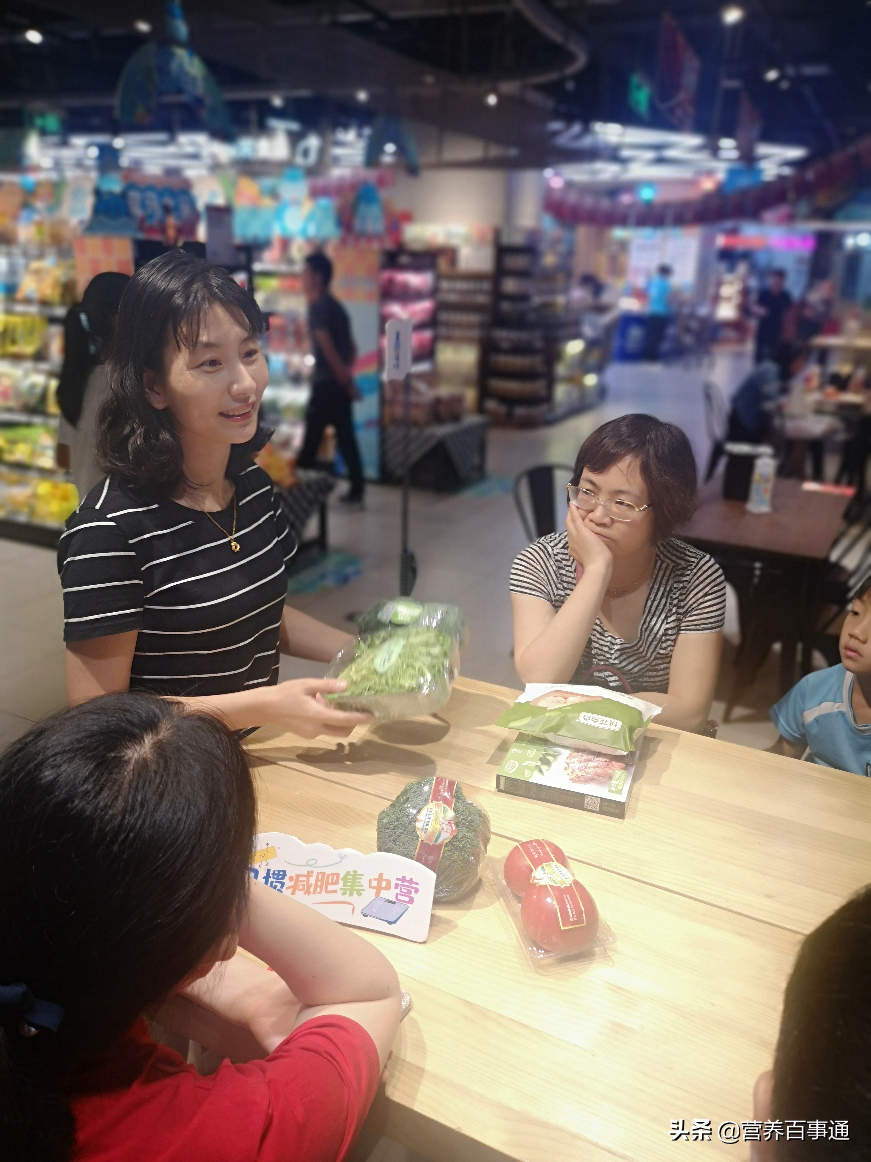 晚餐吃什么减肥又营养简单,晚餐简单吃什么减肥最好最快