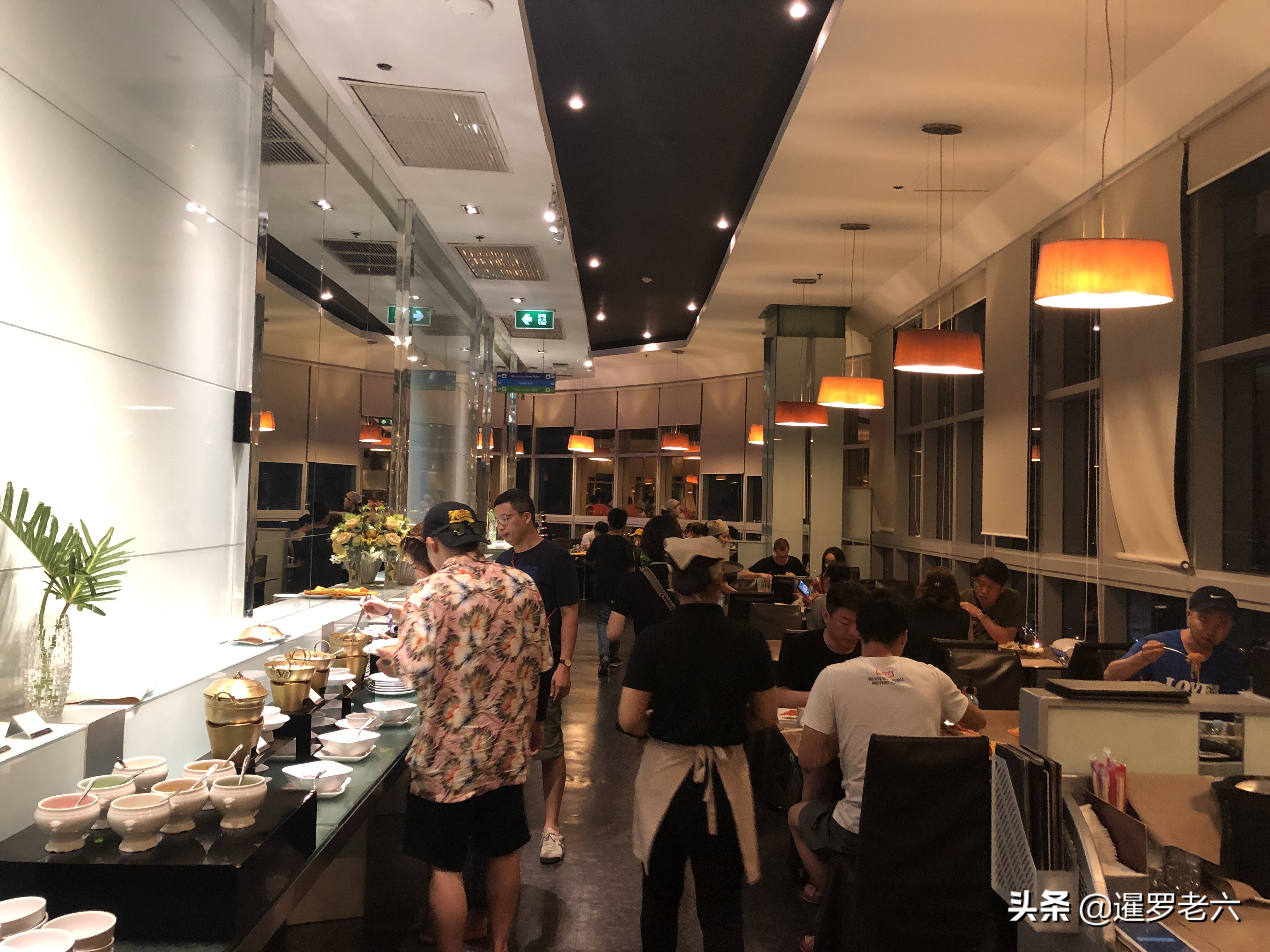 曼谷彩虹云霄酒店附近美食,曼谷彩虹云霄酒店自助餐哪层好点