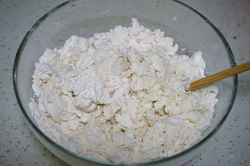 迎头伏学面食,这道全民大爱的酱肉包,配料调味都讲究,一看就会