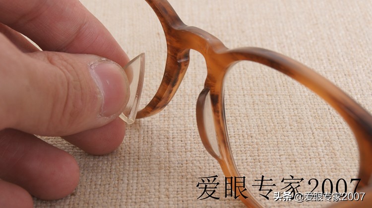 眼镜坏了用哪种胶才能粘好,眼镜坏了修补一下