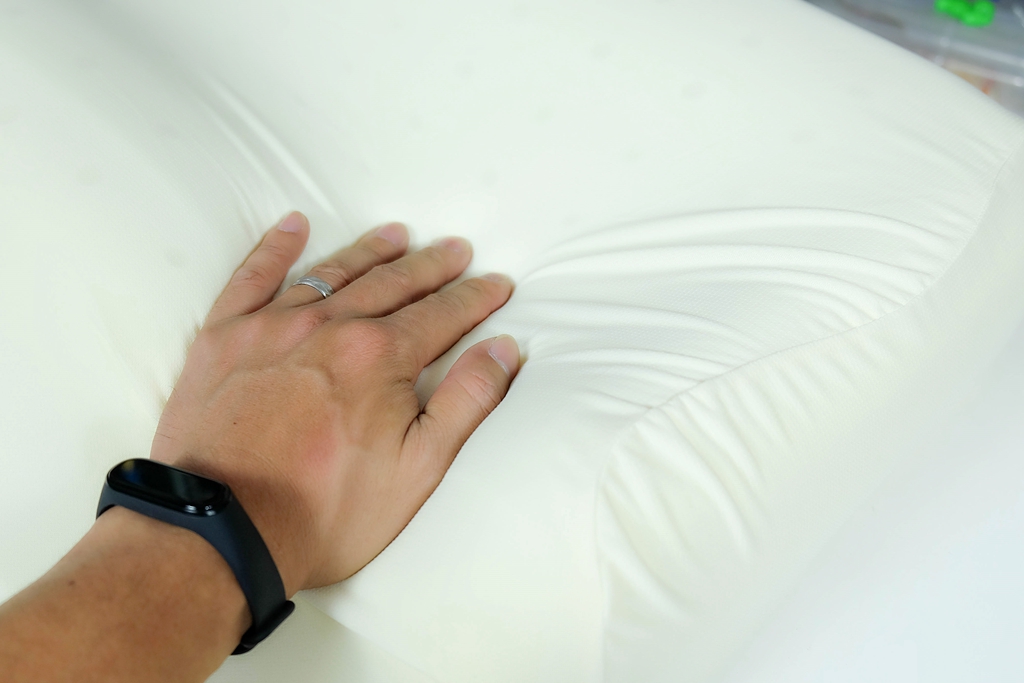 哪种枕头可以改善颈椎,能让颈椎舒服进入深度睡眠的枕头