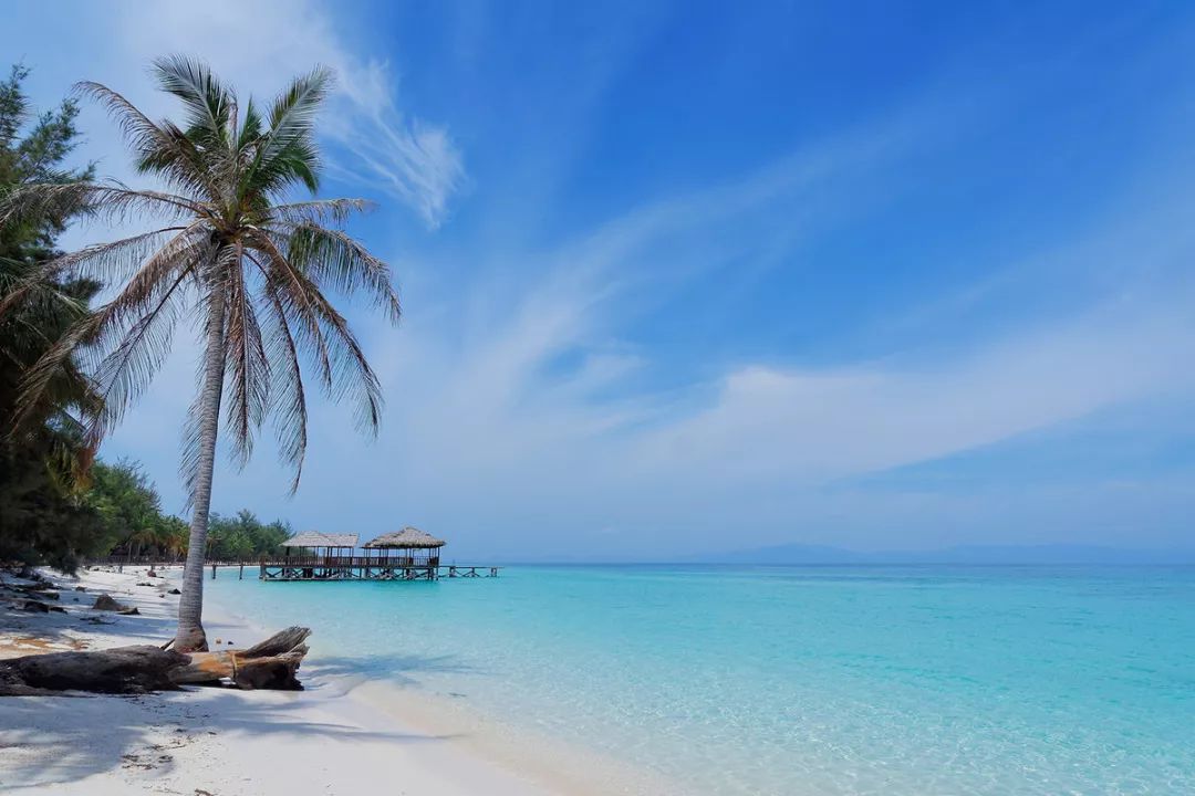 国内度蜜月最合适两个人去的地方,适合情侣度蜜月的旅游胜地