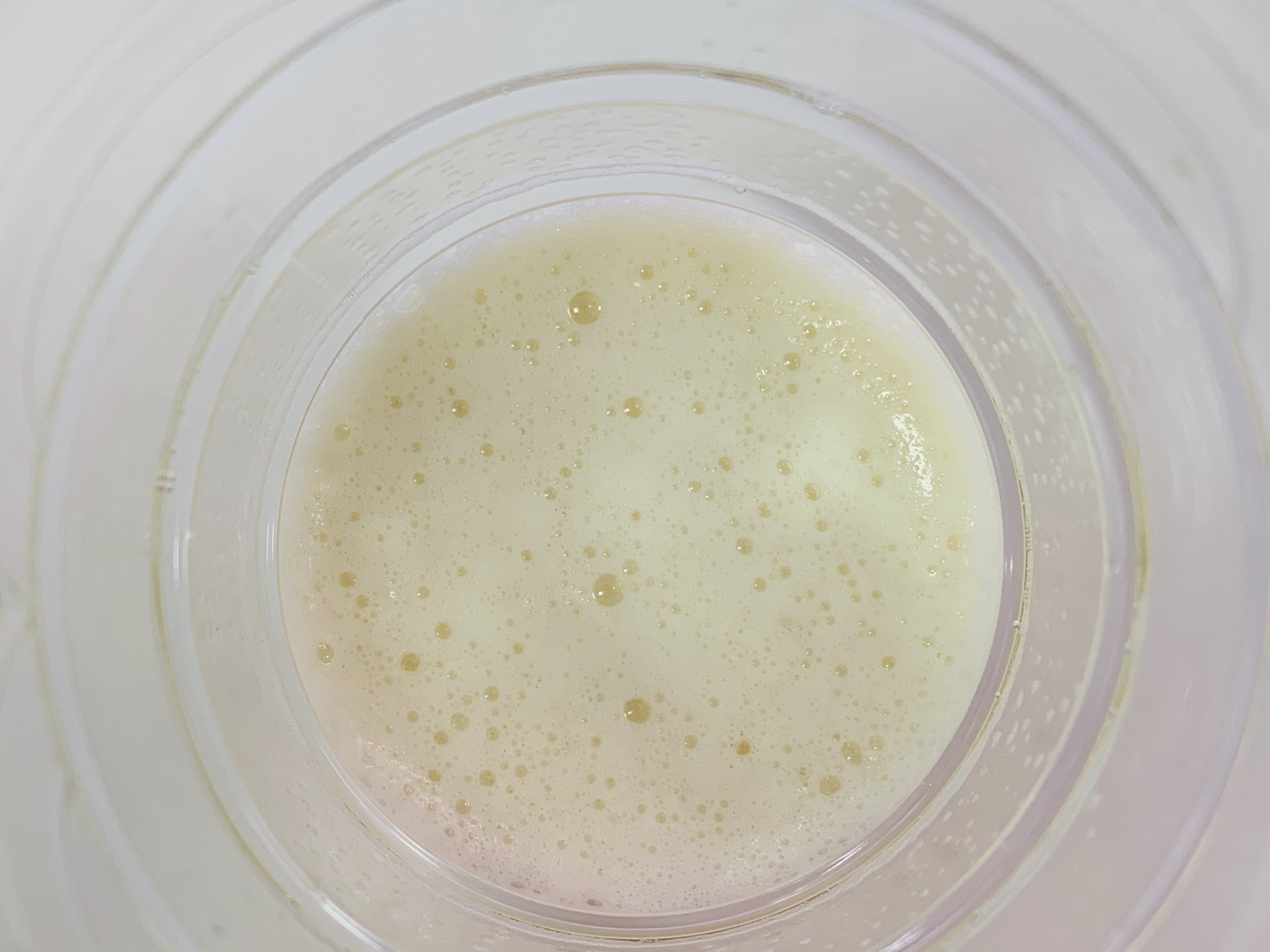 教你一招辨别蜂蜜真伪,养蜂人告你真假蜂蜜的识别方法