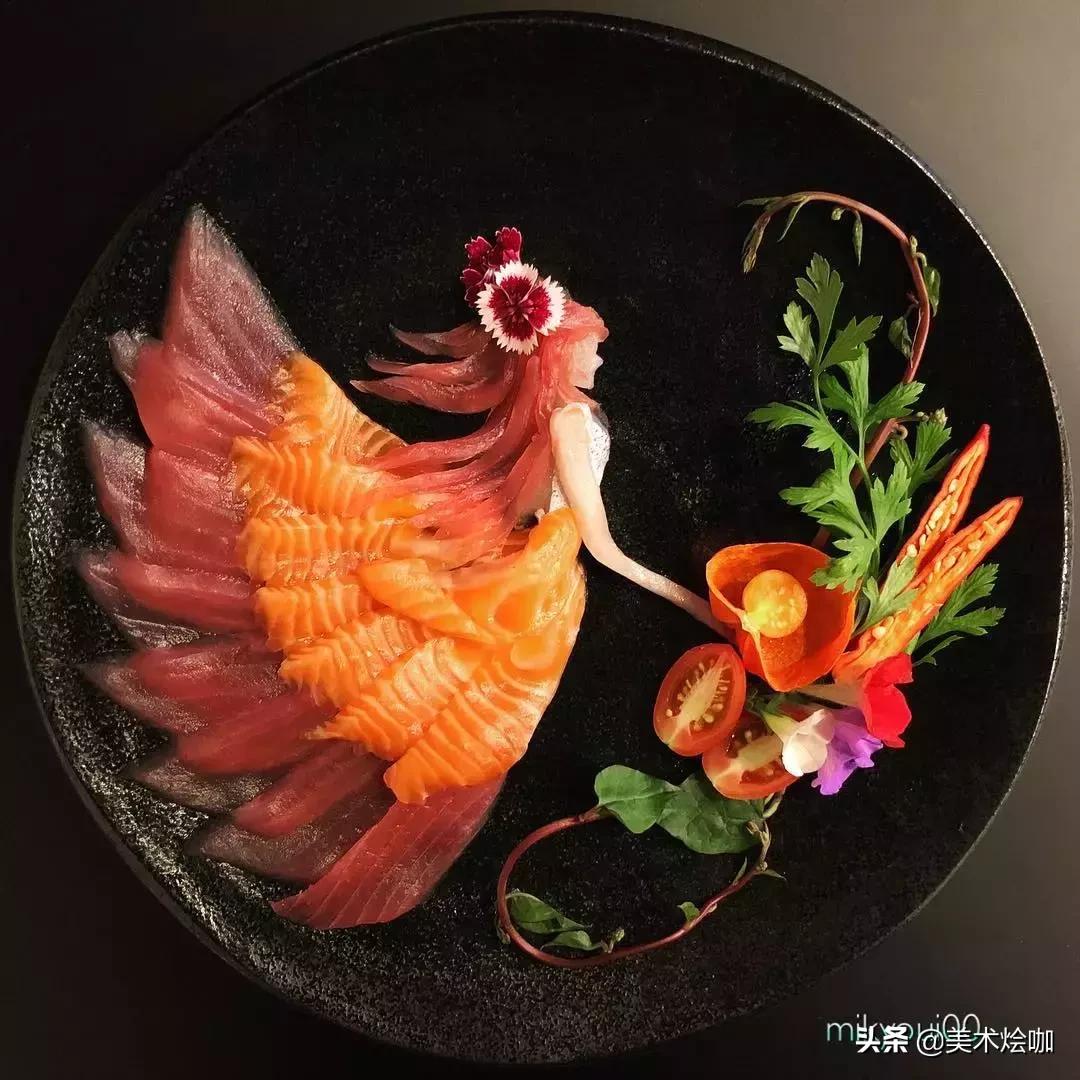 这是家里有矿吗,用三文鱼作画也能美到爆