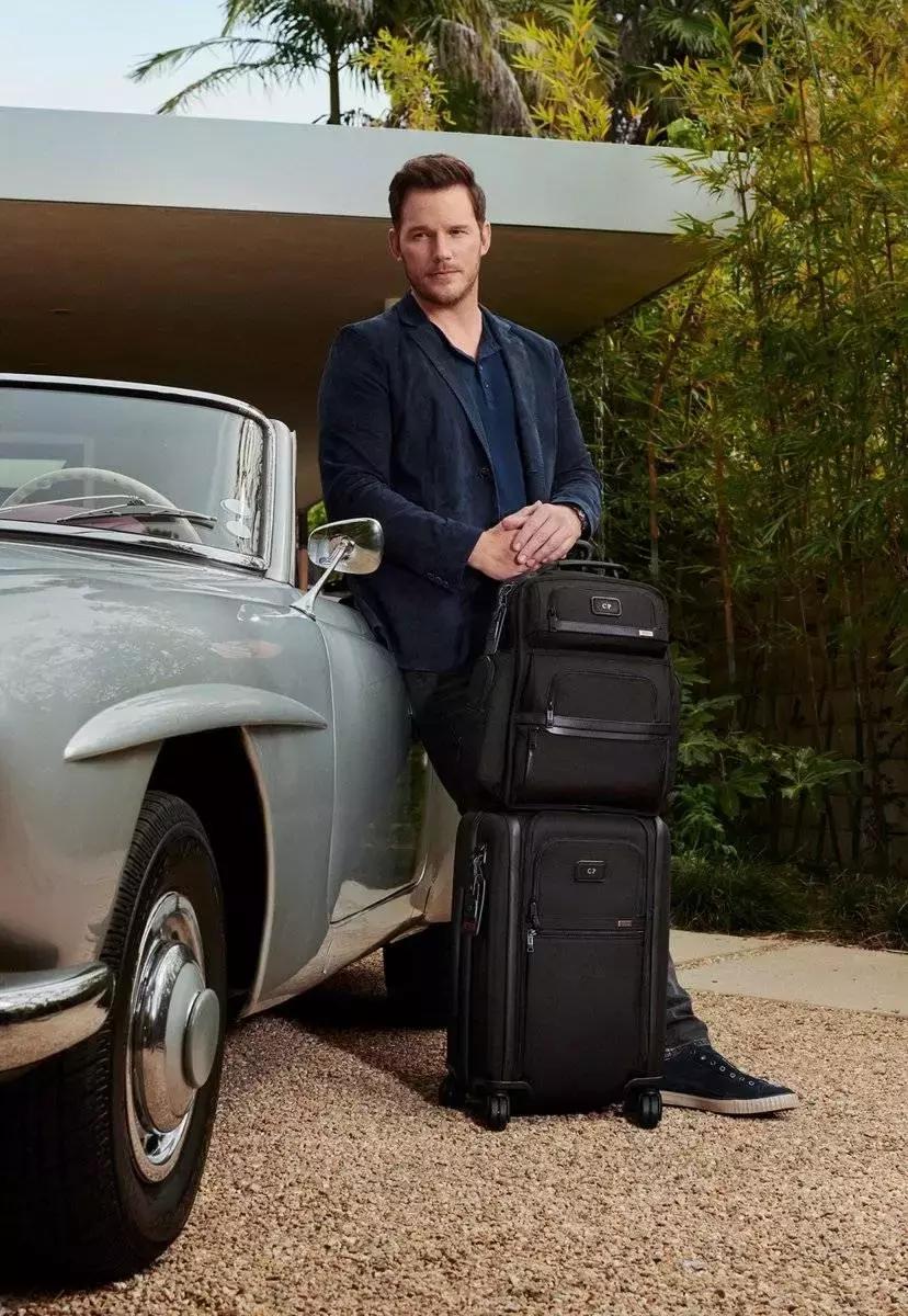 限时两个月:TUMI恒隆快闪店来了,“星爵”出没!