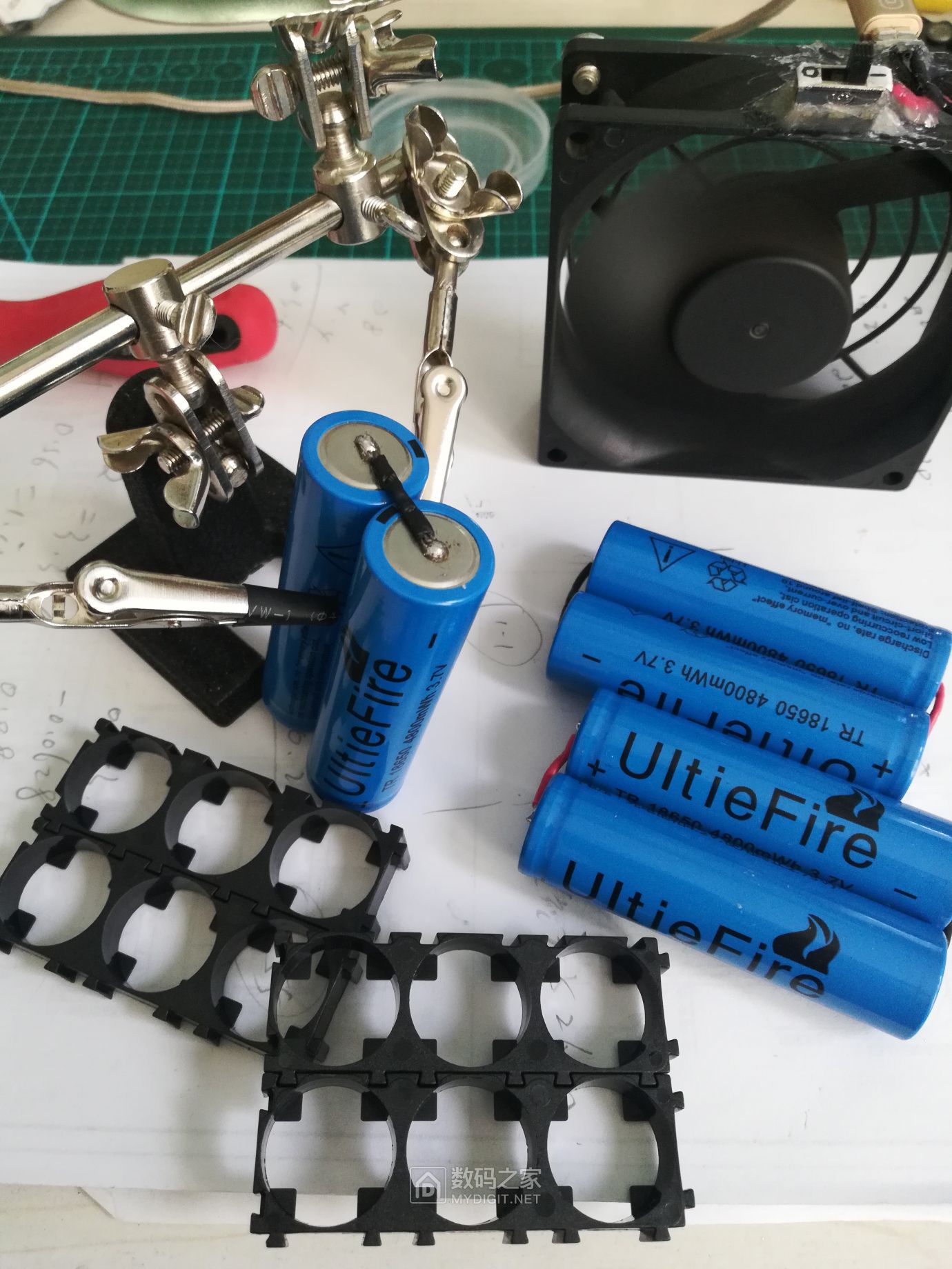 如何用18650锂电池自制12v电源,diy移动电源超大容量