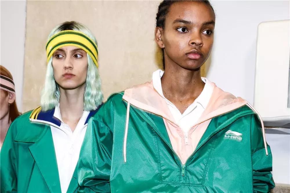 李宁国潮中国风老外,李宁国潮来袭