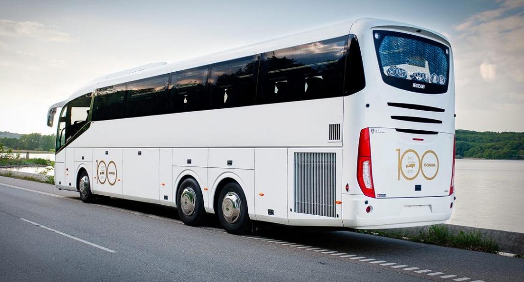 买了车损险被撞保险公司全赔吗,车损险全损后保险公司只赔38万