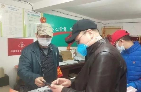 慢性病药品缺不得、独居老人不会用手机支付……这些困难都有人接棒