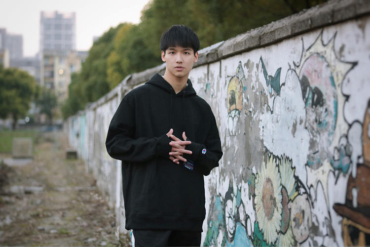 娼墝鐢峰＋甯借～鍗。鍔犵粧鍔犲帤鍐,缇庡浗娼墝champion鍗。