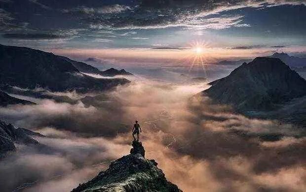 【散文】971期︱陕西李百锁《疫情所示，该当敬畏》