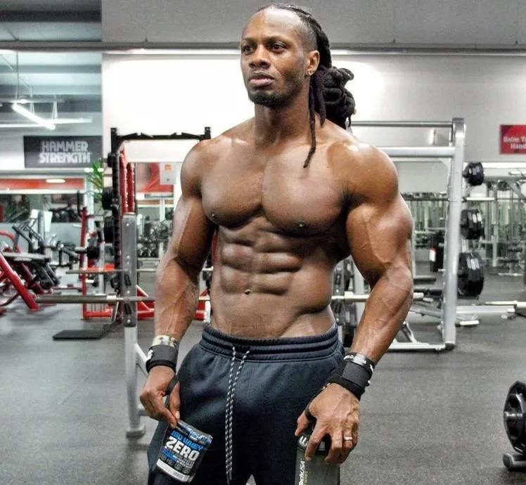 健身教练吃什么增肌,健身教练训练100个技巧