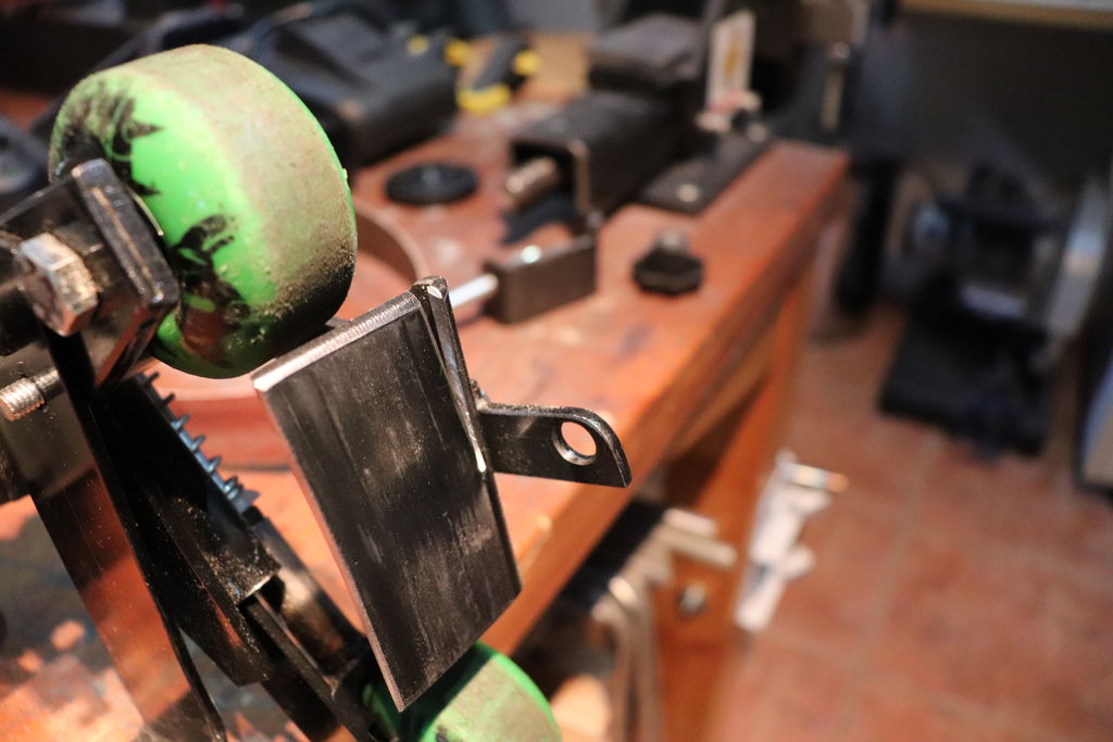 角磨机改装砂带抛光机,自制角磨机改装视频