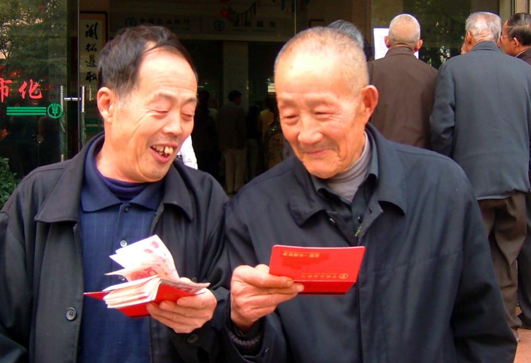 ​农村这“2个证件”即将发放，统一领取要及时，可别耽误了​