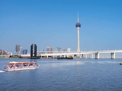 Macau我来了漫步大三巴深情演绎七子之歌：澳门