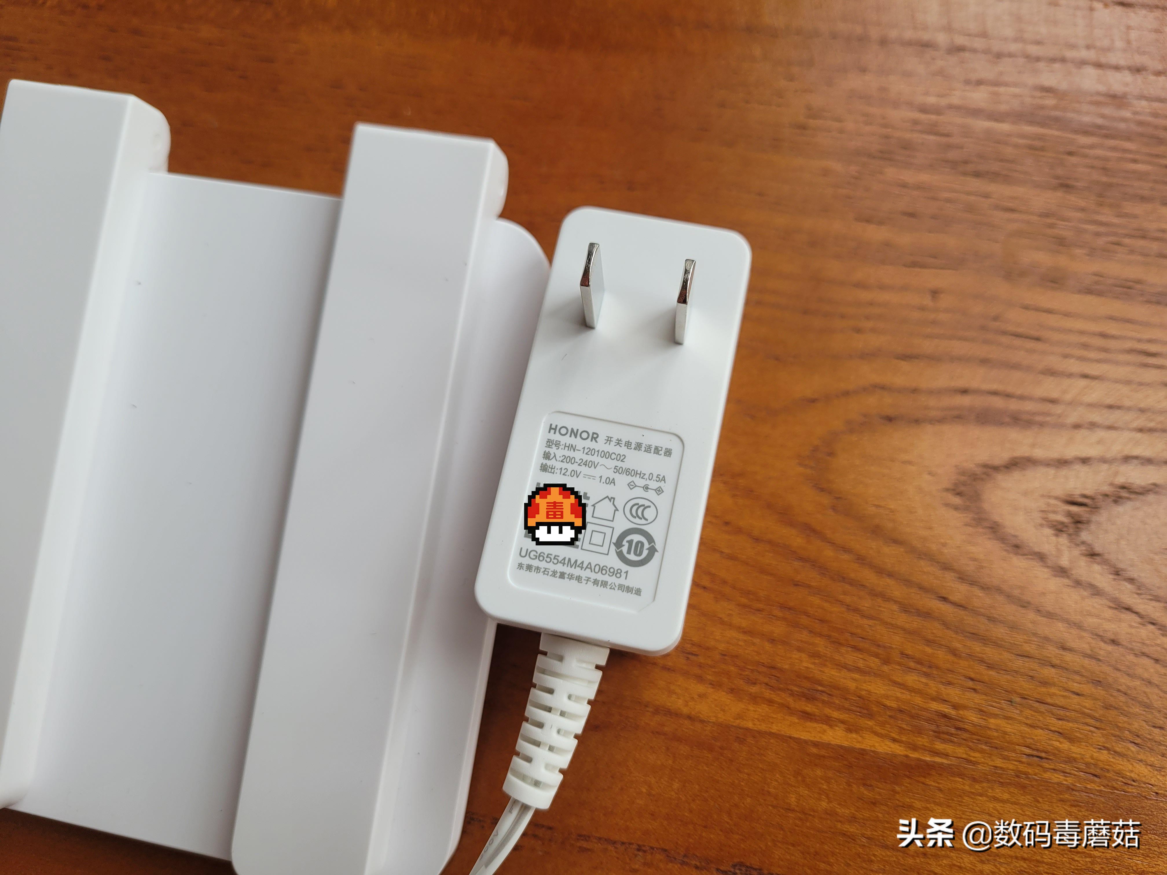 升级WiFi6，信号全覆盖——荣耀路由3SE拆机报告