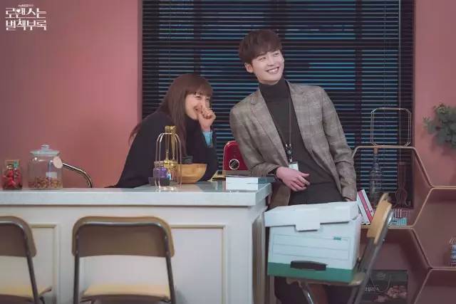 值得熬夜追的4部韩剧,这四部韩剧从头看到尾非常过瘾