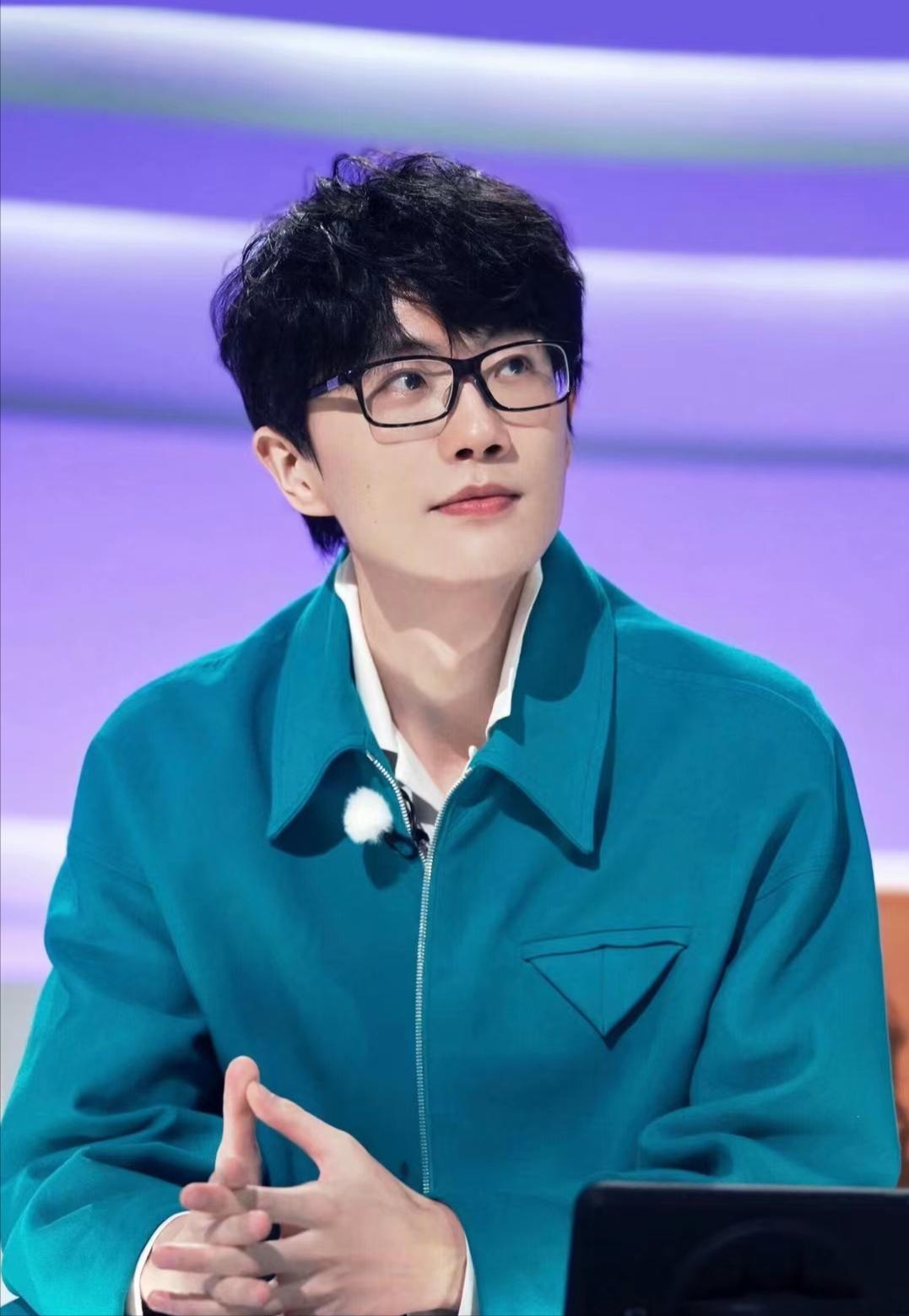 许嵩音综首秀视频,许嵩多次登上央视舞台的音乐人