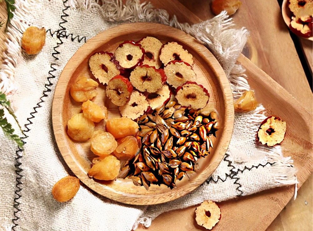 一杯小麦茶,一杯小麦