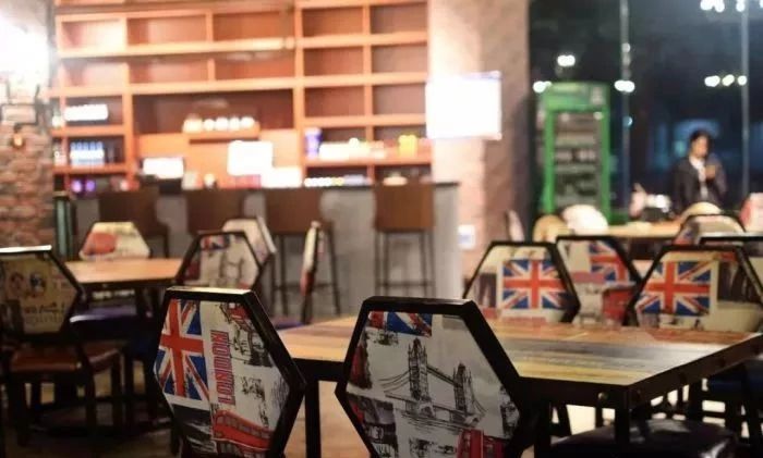 南宁美食推荐必吃龙虾,南宁最好吃的五香龙虾