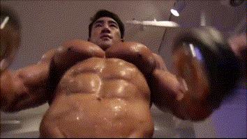 胸肌撑满紧身衣的感觉,胸肌被挤压爆了