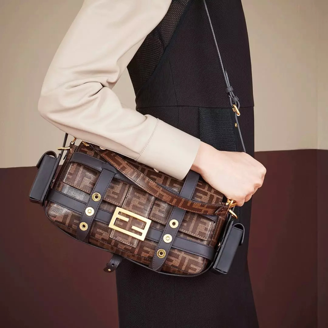 买一送一的背包,买一送一背法