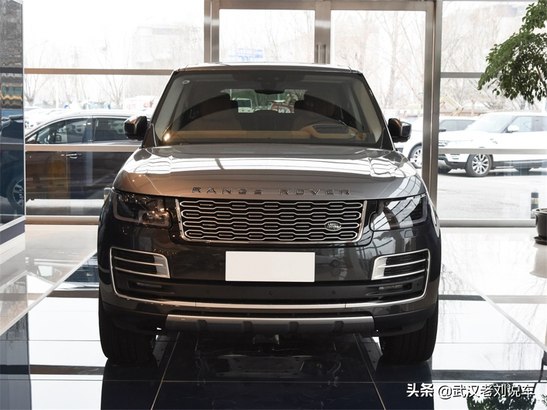 宾利添越路虎揽胜行政版选哪个,路虎揽胜2020款双拼色5.0典藏版
