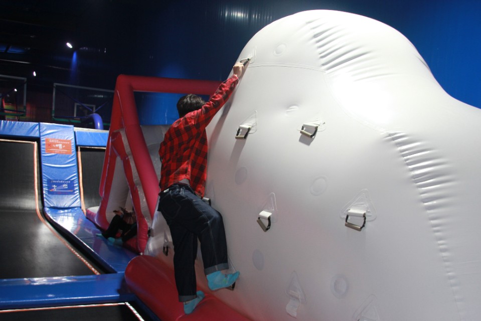 蹦床主题乐园旱雪滑梯,咸阳蹦床主题乐园