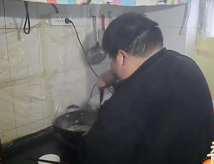 800斤夫妇最后减肥成功了吗,一对夫妻两年减肥360斤完整版