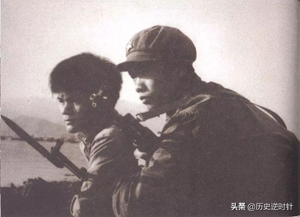 广九铁路被炸，潜伏在敌人心脏的“余则成”，将嫌犯派回受审