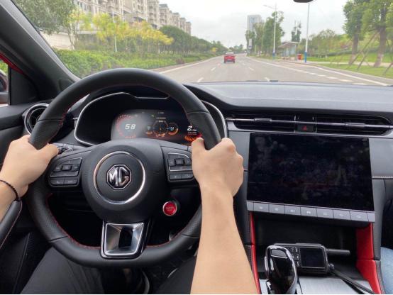 名爵6第二代试驾,第二代名爵6试驾