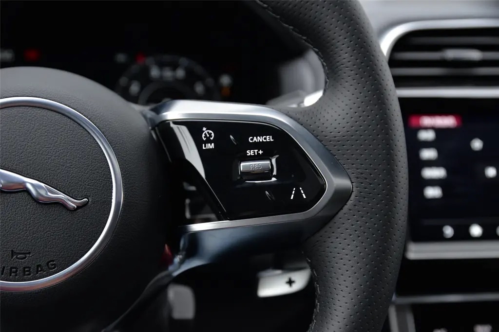 捷豹xel方向盘功能介绍,20年捷豹xel保养灯怎么复位