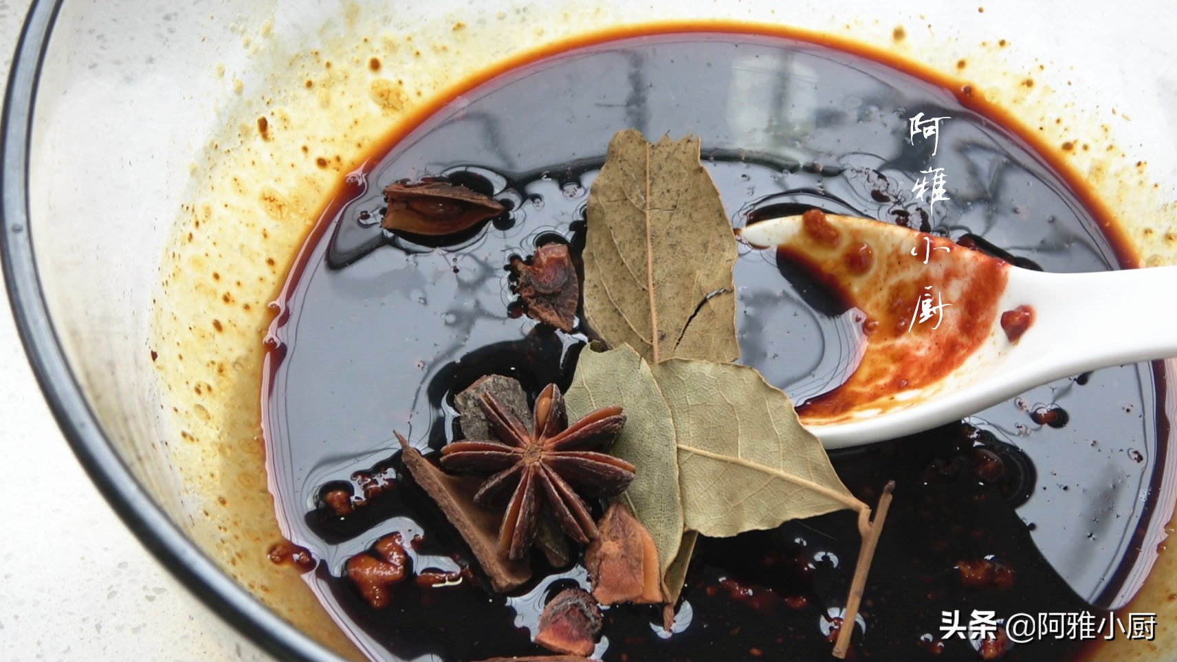 猪蹄不放油怎么做好吃又软烂,猪蹄新做法酥香软烂外焦里嫩