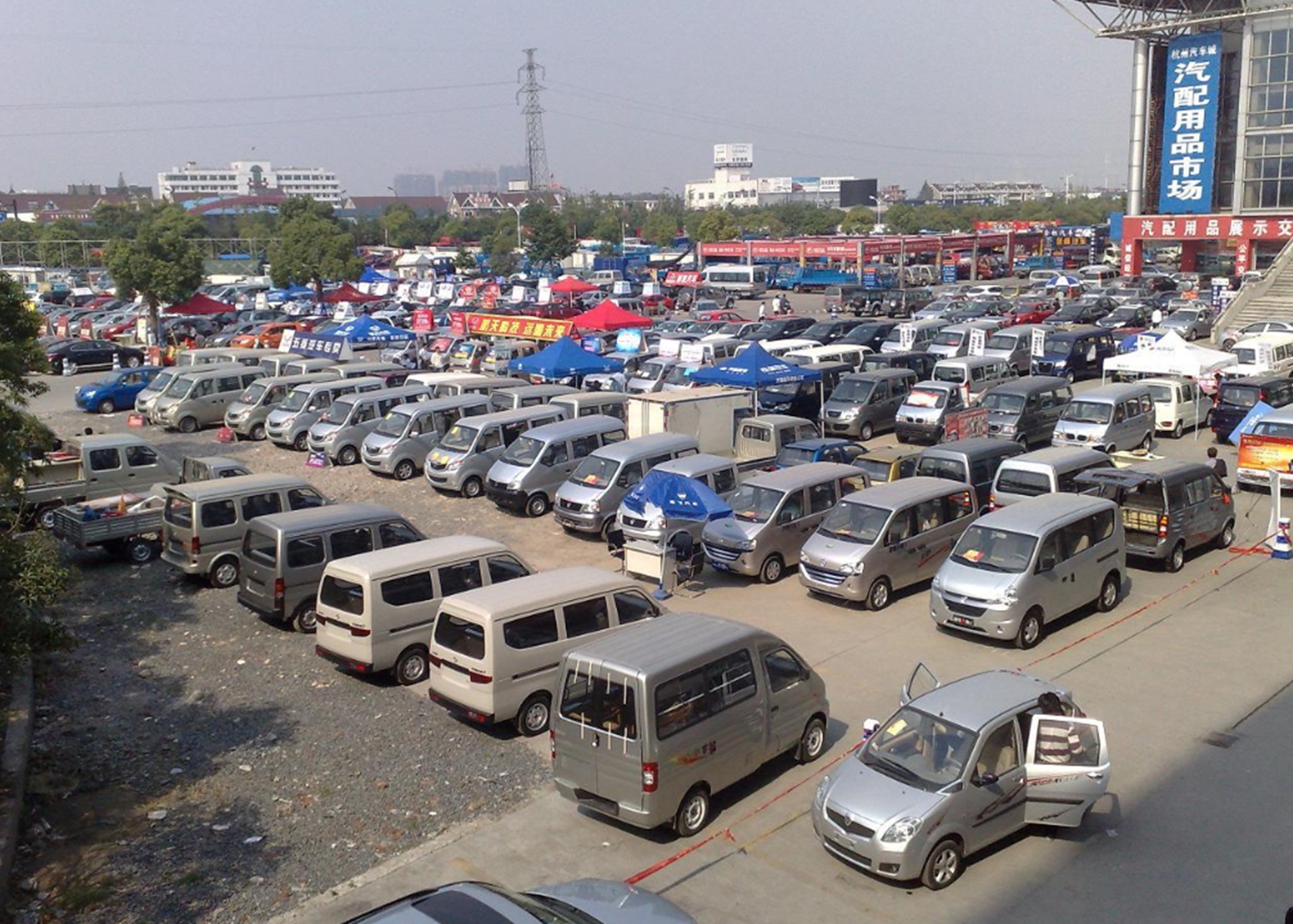 北京十多年的二手车为啥这么便宜,为什么二手车几千块就卖