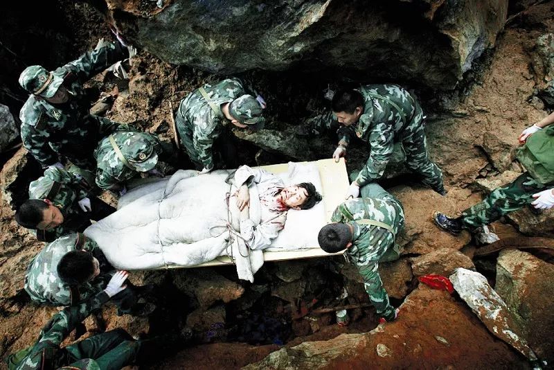 十一年前汶川跳伞,汶川十一年嫁人