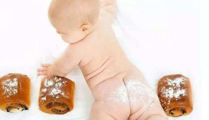 宝宝红屁股哭闹怎么办,宝宝屁股忽然很红一直哭闹怎么办