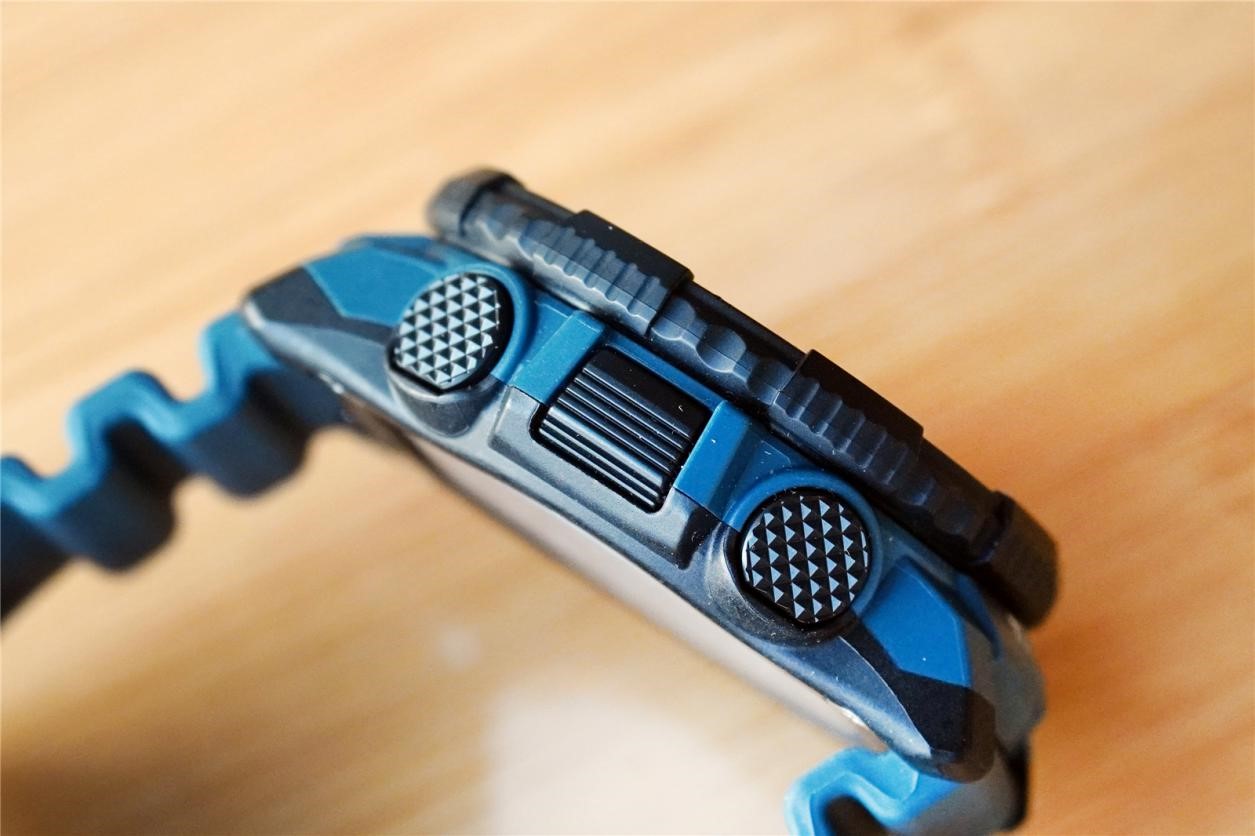 用了5年的卡西欧protrek表,卡西欧PROTREK户外登山运动表