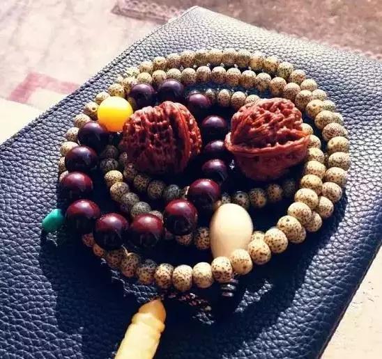 盘手串玩什么最好,什么手串盘对人最好