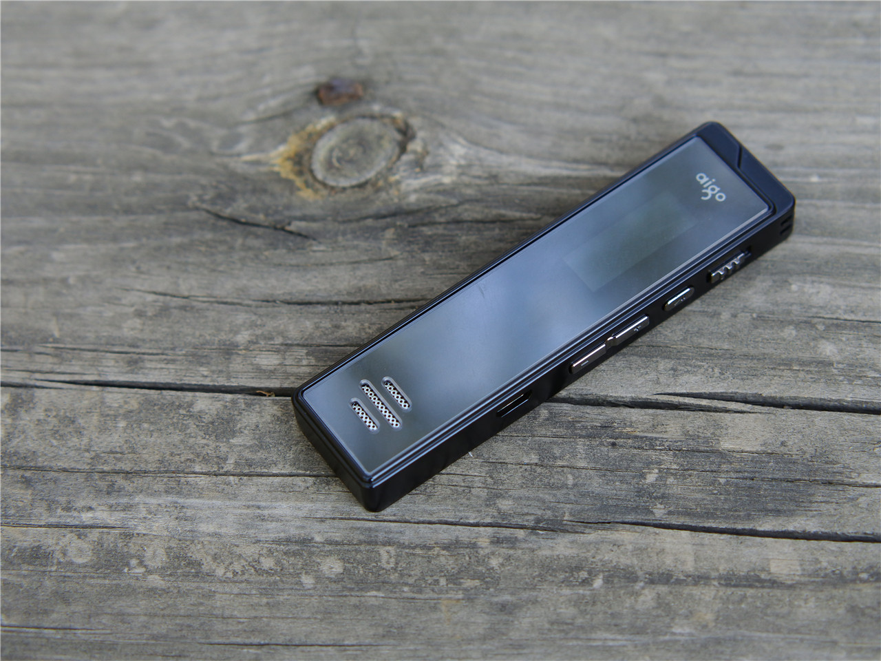 爱国者6811数码录音笔如何听mp3,爱国者r6811录音笔简评不足200元