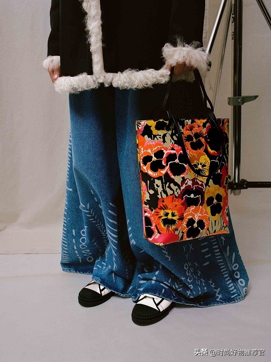 loewe牛仔包,loewe新款褶皱包