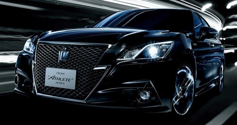 C级豪车丰田皇冠降价最低23万，这车究竟怎么样？值得购买吗？