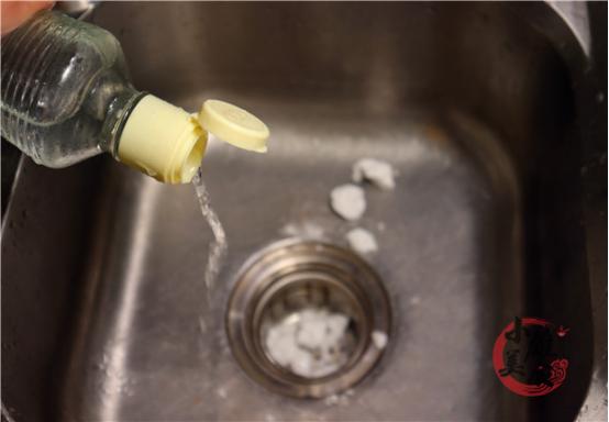 洗碗池下水道堵塞最快的疏通方法,洗碗池堵了怎么快速疏通